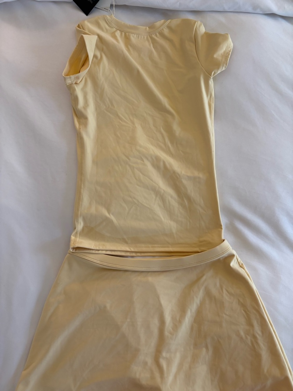SET Active Pale Yellow Fitted Short Sleeve Top and skirt - Picture 2 of 4